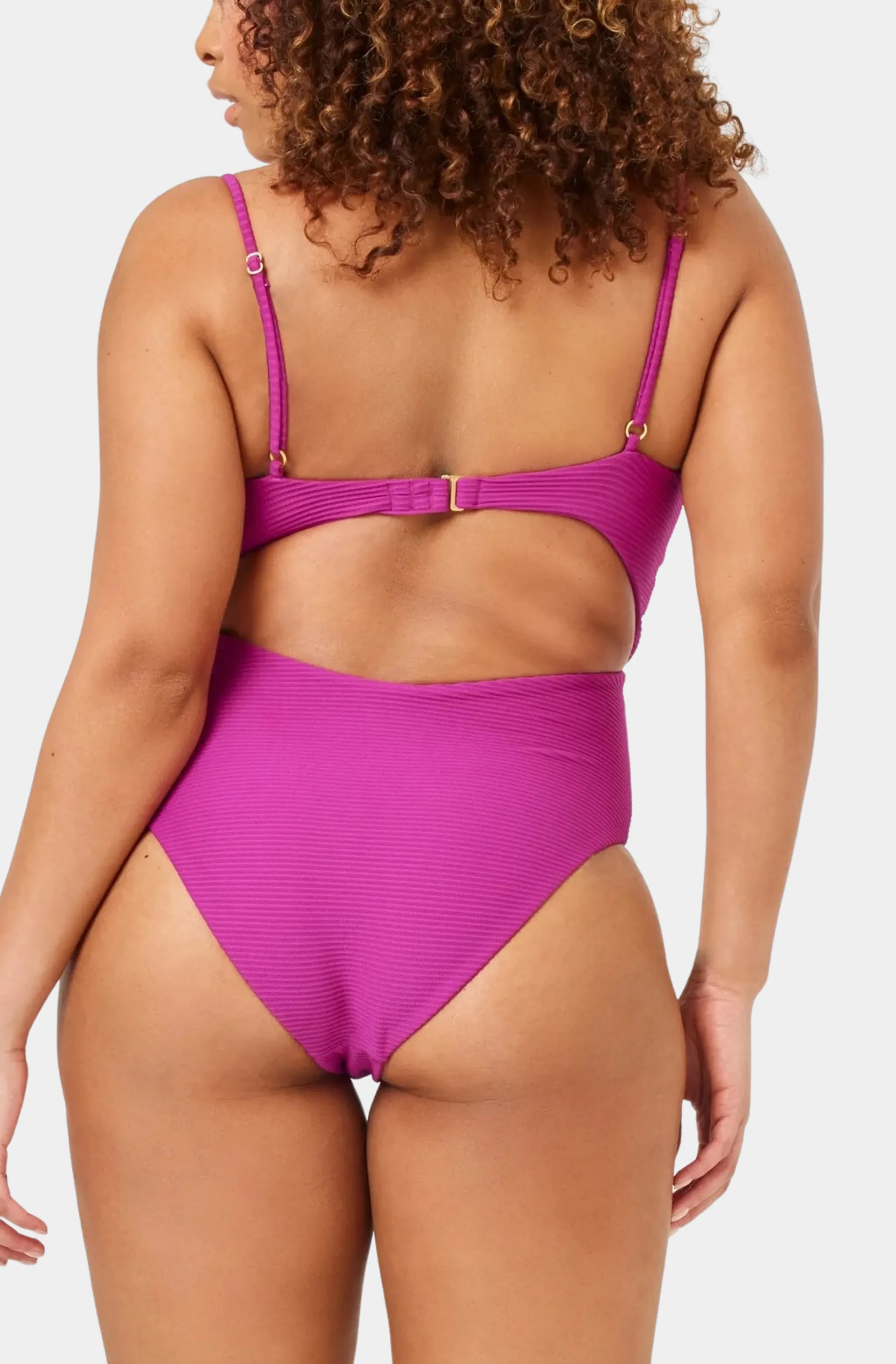 Kyslee One Piece Classic
