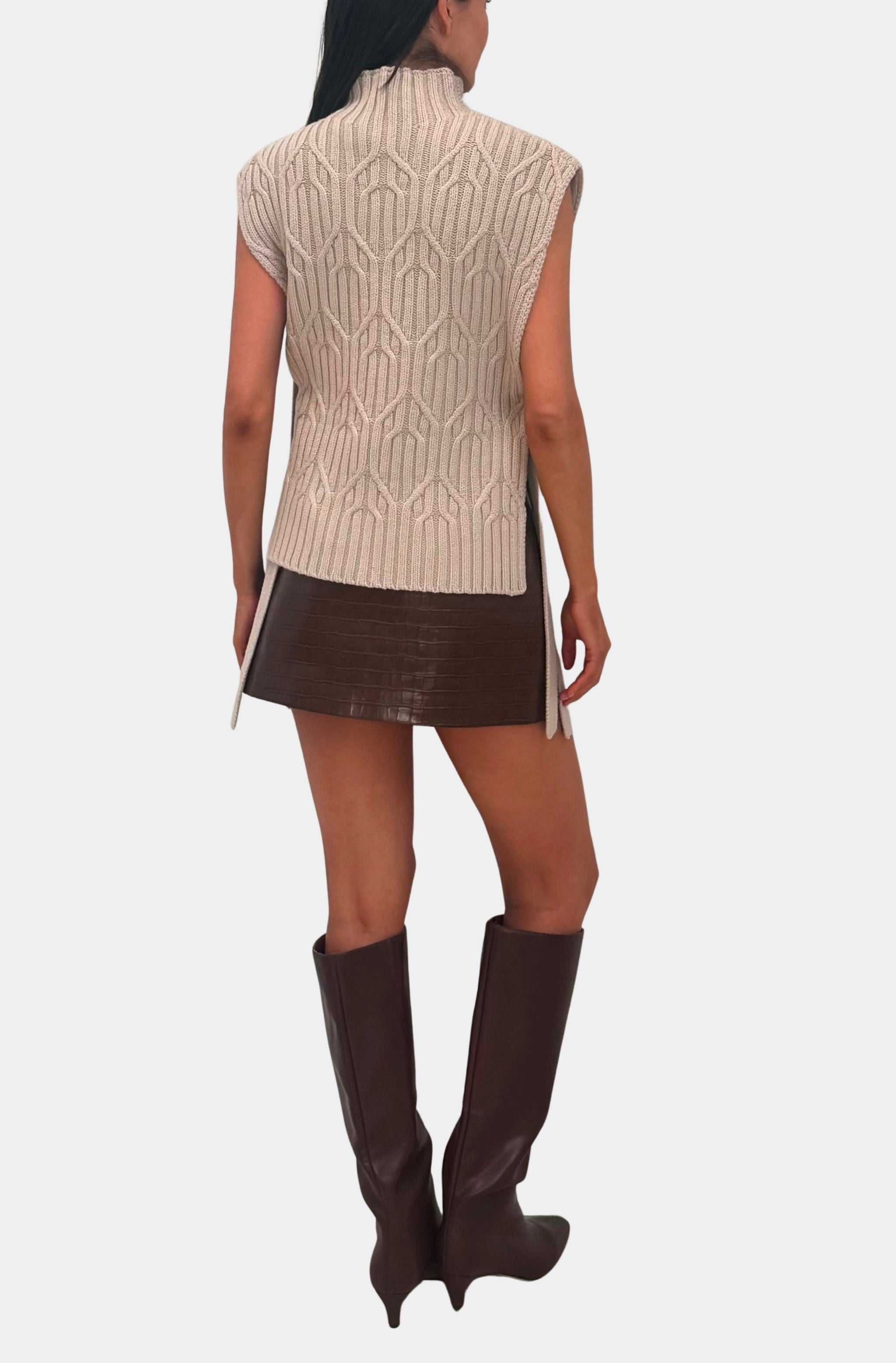 Romea Cape